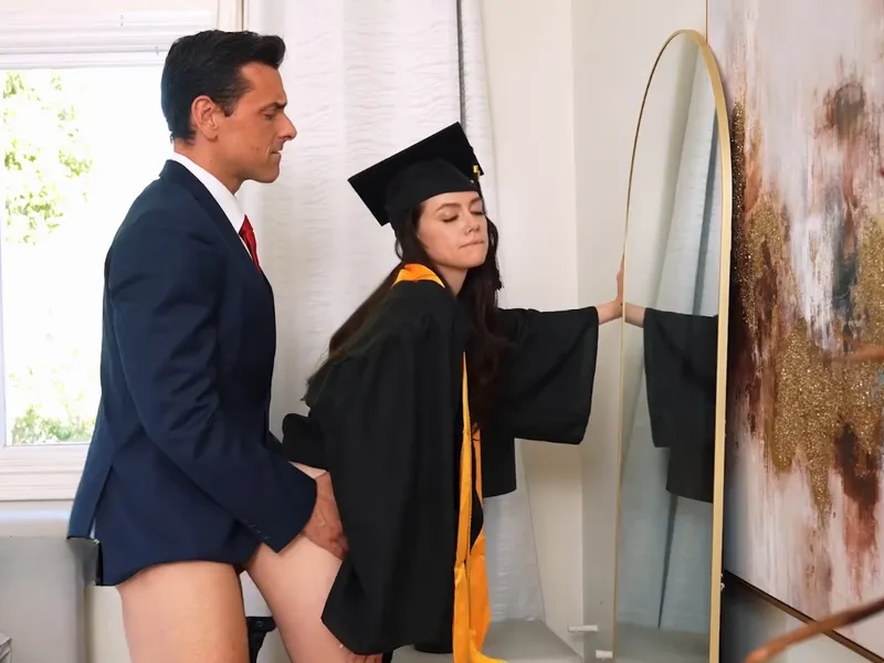 Cha dượng doggy nhóc con tinh rớt đầy sàn