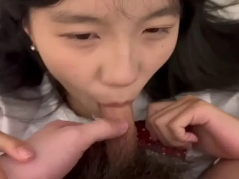 Em loli dễ thương mút thằng nhỏ biến em thành con em đào dam dang p2